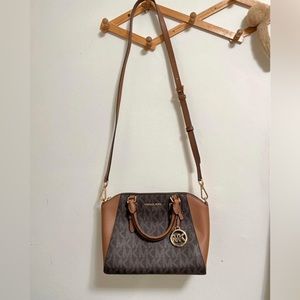 Michael Kors Ciara Brown Crossbody x Handbag